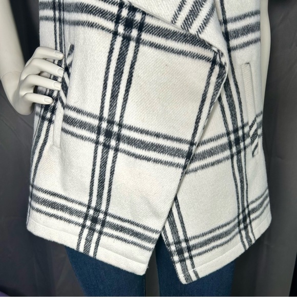 THE IMPECCABLE PIG SLEEVELESS BLACK AND WHITE WRAP  S - Picture 5 of 16